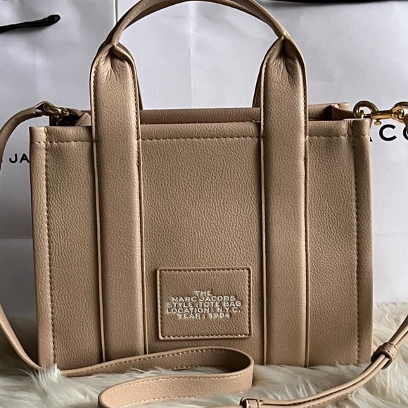 Marc Jacobs The Leather Mini Tote Bag - Picture 6 of 14